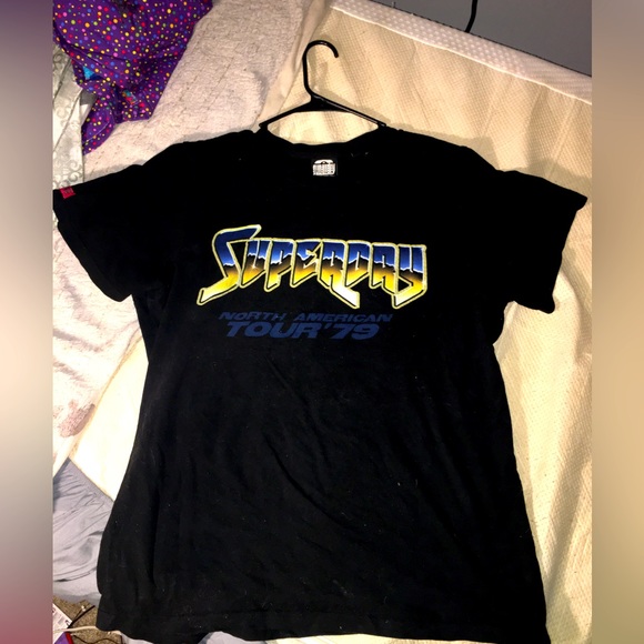 Graffic tee. (SuperDay) Unisex clothing. Anybody can wear it. - Picture 1 of 5